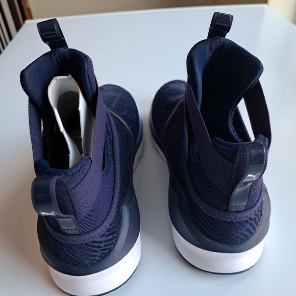NWOT Ladies Sz 7 Puma Strap Fierce Navy Athletic Sneakers Lightweight - Picture 4 of 12